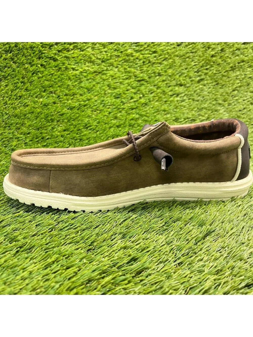 Hey Dude Wally Embossed Steerhead Mens Size 9 Brown Athletic Slip On Shoes
